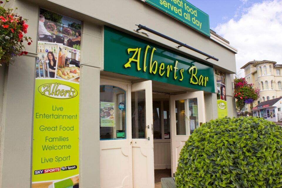 Alberts Bar, Torquay