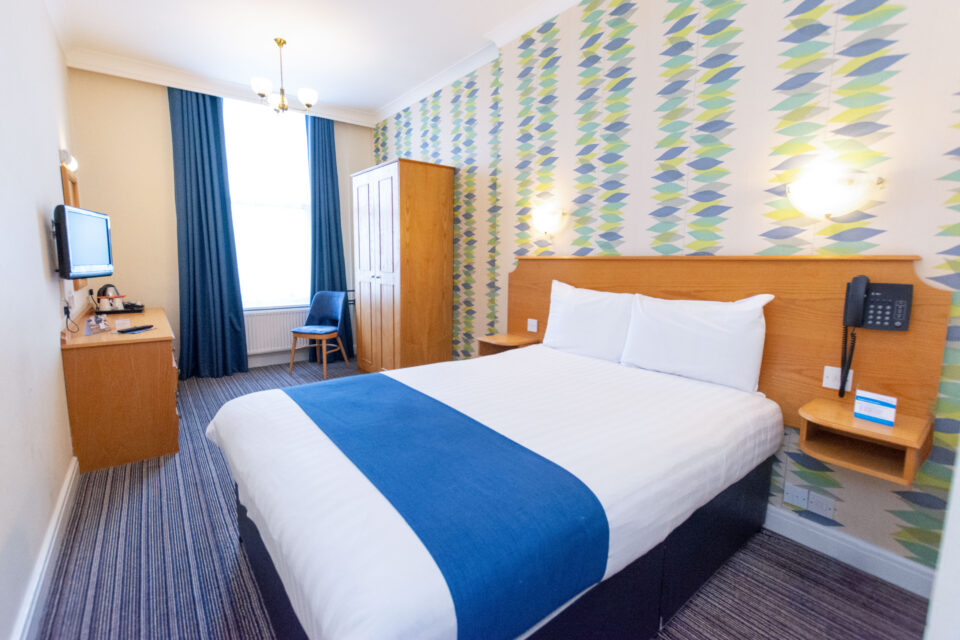 TLH Carlton Hotel, Torquay Double Bedroom