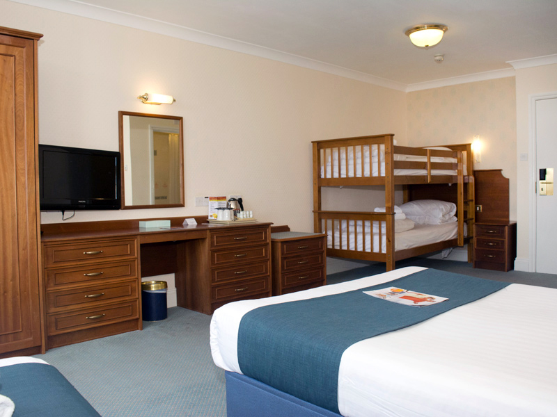 TLH Victoria Hotel, Torquay, Family Room for 5 People